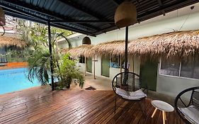 Refugio Surf Lodge